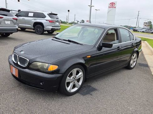 Used 2005 BMW 330i Sedan RWD image 3
