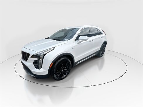 Used 2020 Cadillac XT4 Premium Luxury image 4
