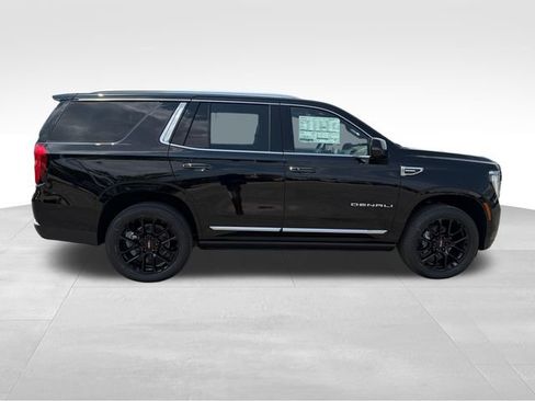 New 2026 GMC Yukon Denali w/ Denali Reserve Package AWD/4WD image 8
