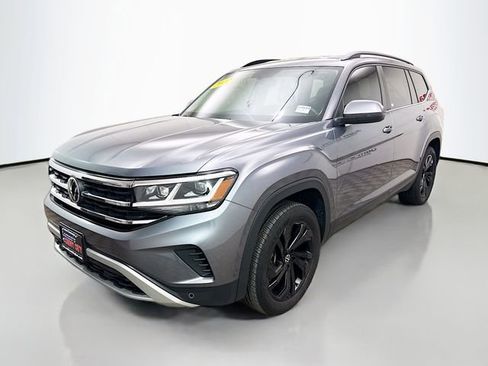 Used 2022 Volkswagen Atlas SE image 3