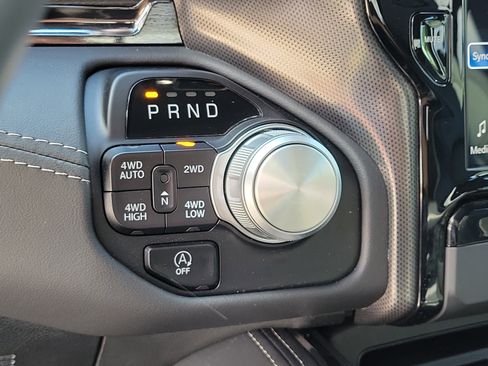 Used 2024 RAM 1500 Limited image 28