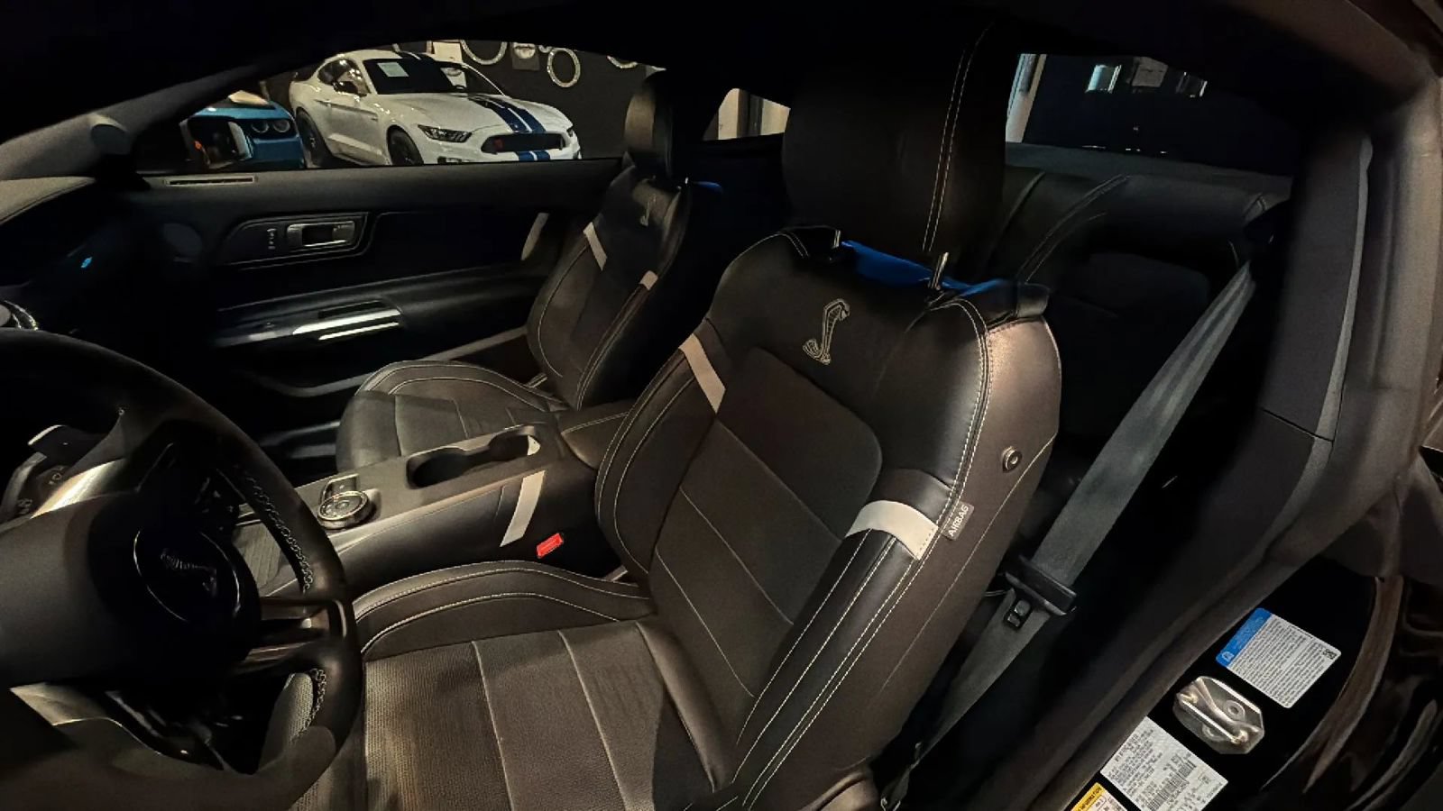 Used 2021 Ford Mustang Shelby GT500 w/ Technology Package RWD image 12