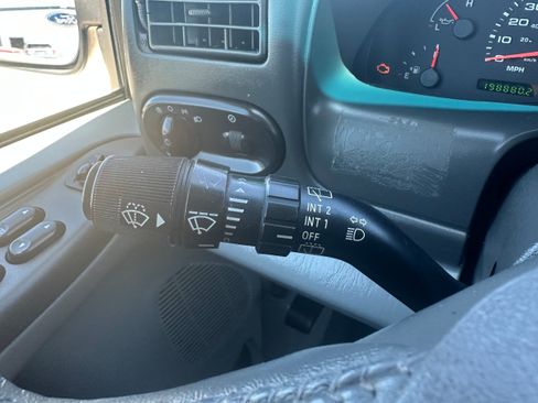 Used 2004 Ford Excursion XLT AWD/4WD image 19