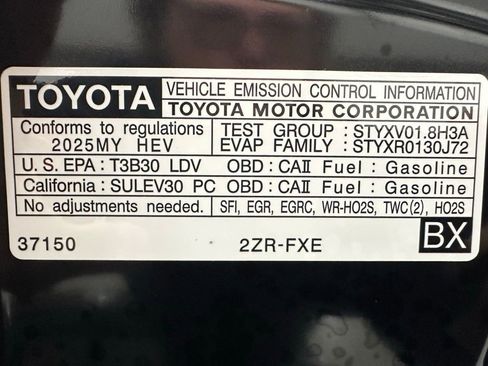 Used 2025 Toyota Corolla SE image 69