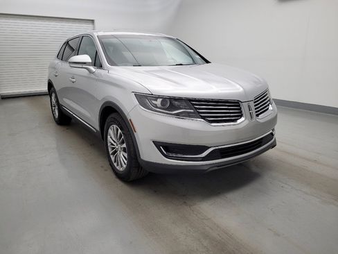 Used 2017 Lincoln MKX Select w/ Select Plus Package FWD image 13