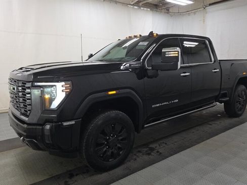 Used 2024 GMC Sierra 2500 Denali Ultimate image 1