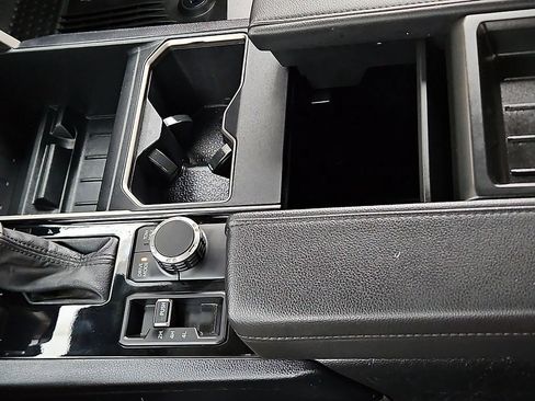Used 2022 Toyota Tundra SR5 AWD/4WD image 16