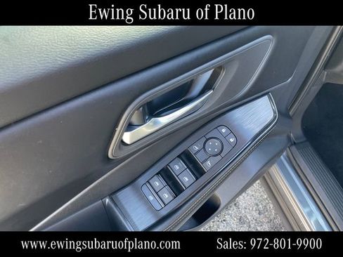 Used 2024 Nissan Rogue SV image 12