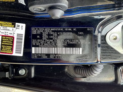 Used 2022 Toyota Highlander XLE FWD image 21
