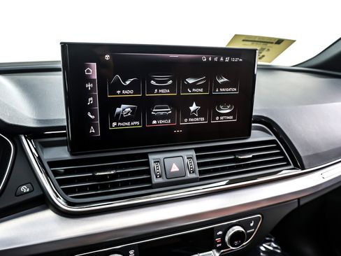 Used 2025 Audi Q5 2.0T Premium w/ Convenience Plus Package image 21