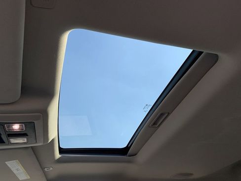 Used 2018 RAM 1500 Laramie w/ Convenience Group image 29