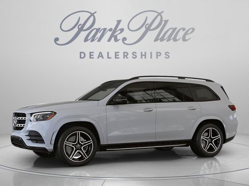 Used 2023 Mercedes-Benz GLS 450 4MATIC image 3