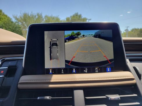 Used 2024 Chevrolet Tahoe Premier w/ Premium Package 2 image 21