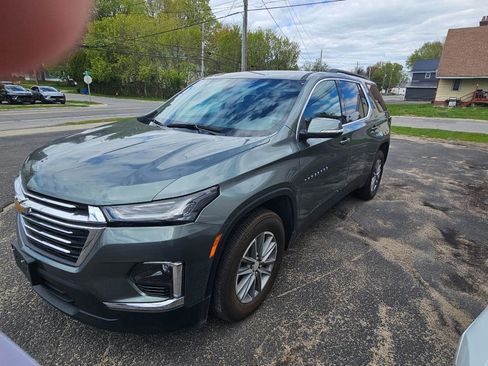 Used 2023 Chevrolet Traverse LT AWD/4WD image 1