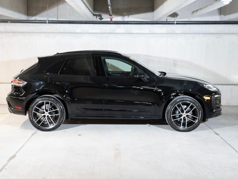Certified 2026 Porsche Macan AWD/4WD image 8