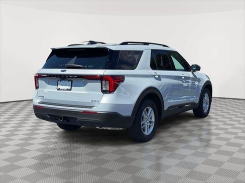 Used 2026 Ford Explorer Active AWD/4WD image 7