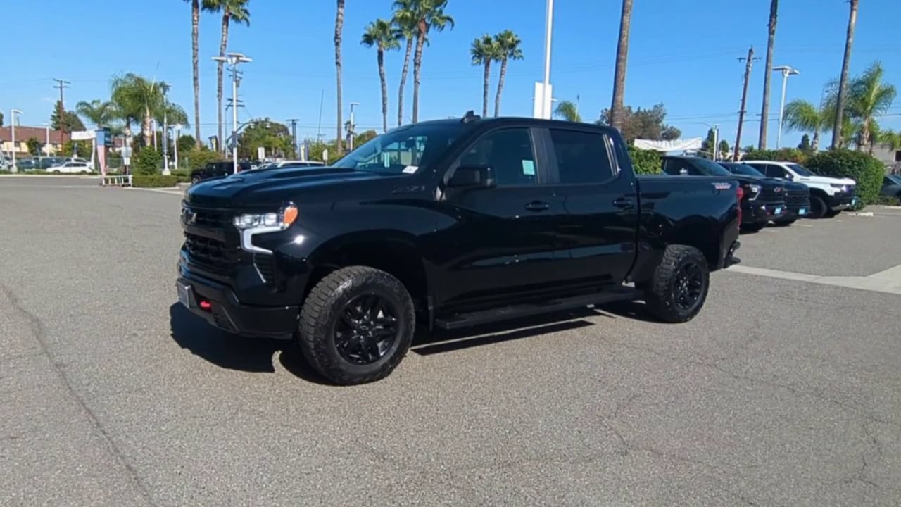 Used 2024 Chevrolet Silverado 1500 LT Trail Boss w/ Protection Package AWD/4WD image 4