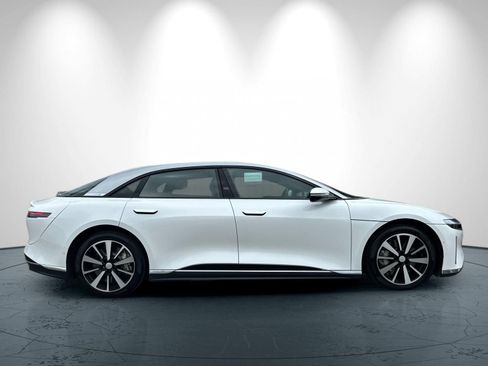 Used 2023 Lucid Air Touring AWD/4WD image 3
