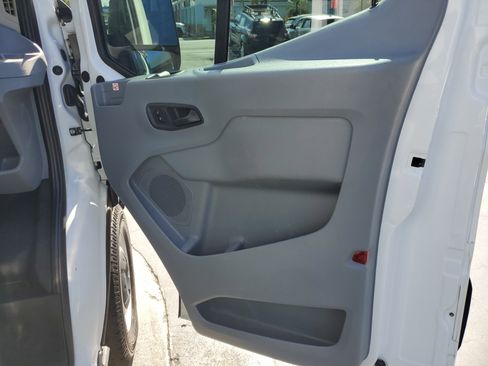 Used 2019 Ford Transit 250 130 Low Roof image 38