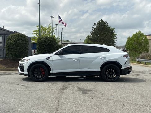 Used 2022 Lamborghini Urus image 12