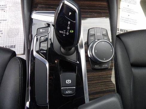 Used 2018 BMW 530i RWD image 22