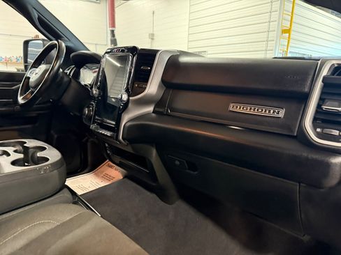 Certified 2024 RAM 2500 Big Horn w/ Night Edition AWD/4WD image 8