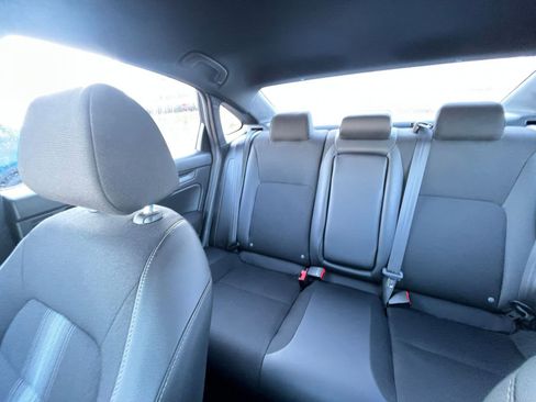 Used 2025 Honda Civic Sport image 37