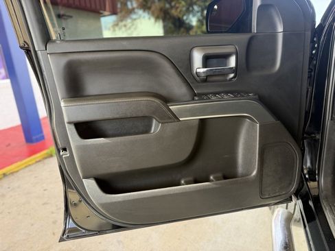 Used 2018 Chevrolet Silverado 1500 LT w/ Texas Edition image 11