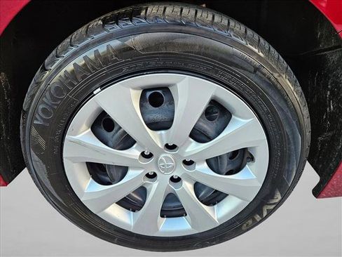 Used 2025 Toyota Corolla LE image 22