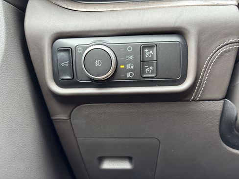 Used 2020 Ford Explorer Platinum w/ Premium Technology Package AWD/4WD image 34
