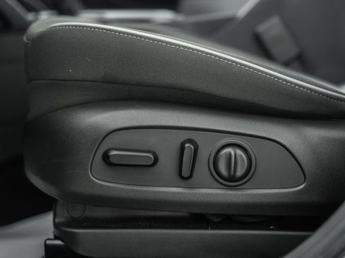 Used 2023 Chevrolet TrailBlazer LT image 36