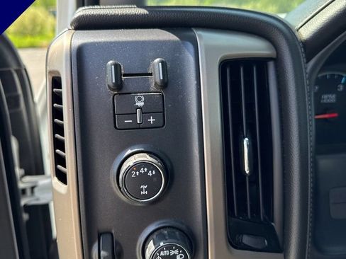 Used 2019 GMC Sierra 2500 Denali w/ Duramax Plus Package AWD/4WD image 21