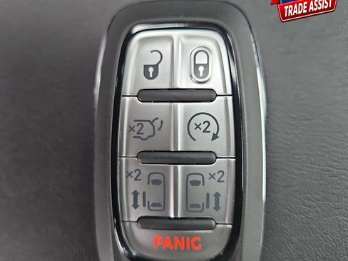 New 2026 Chrysler Pacifica Select FWD image 37