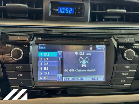 Used 2014 Toyota Corolla LE FWD image 16