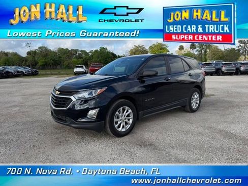 Used 2020 Chevrolet Equinox LS image 2
