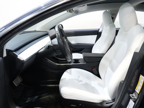 Used 2019 Tesla Model 3 Performance image 29