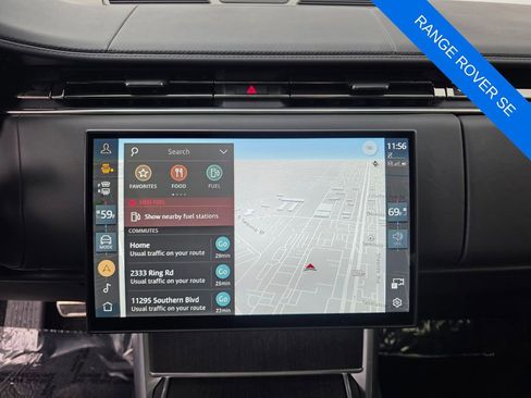 Used 2025 Land Rover Range Rover SE AWD/4WD image 21