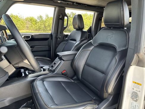 Certified 2024 Ford Bronco Badlands AWD/4WD image 11