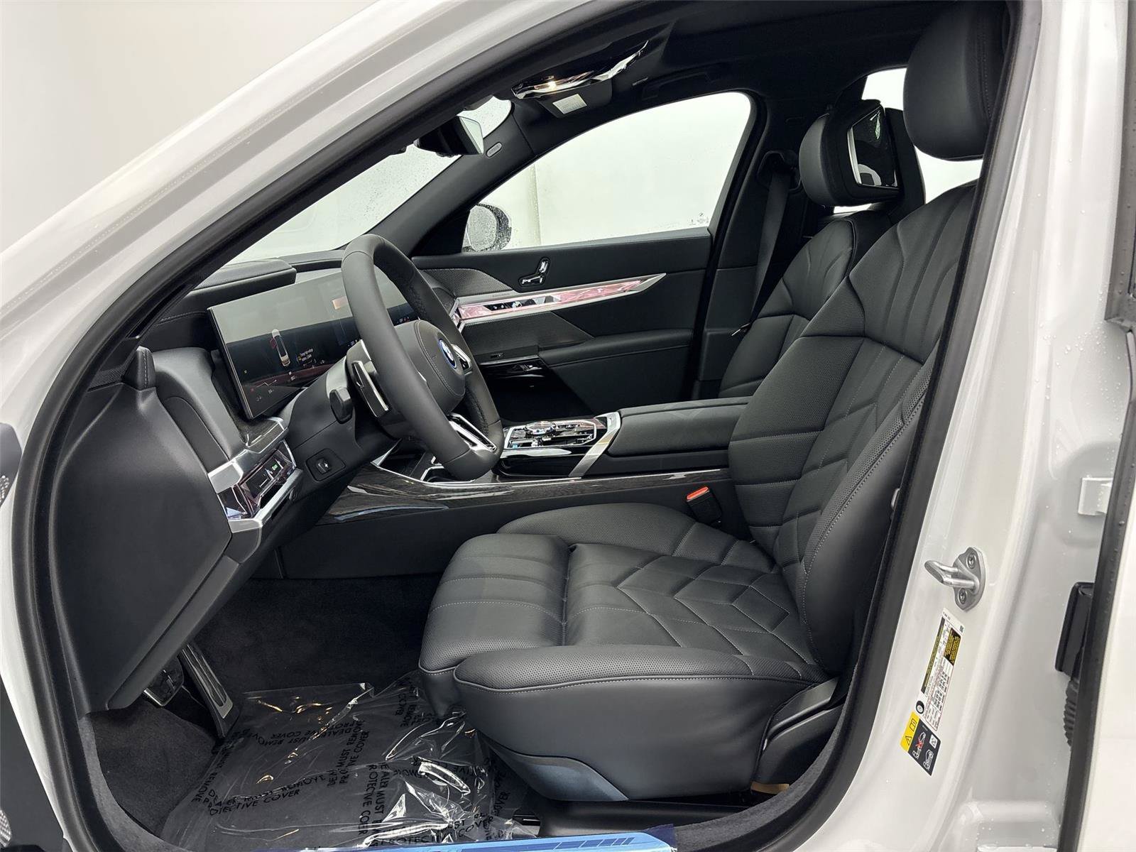 Used 2026 BMW i7 xDrive60 AWD/4WD image 25