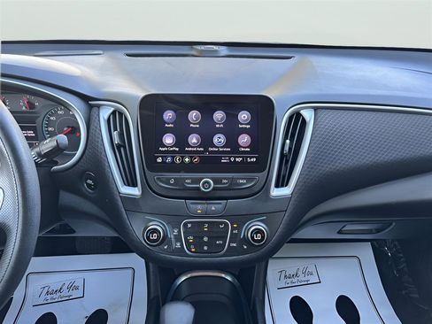 Used 2023 Chevrolet Malibu LT image 17