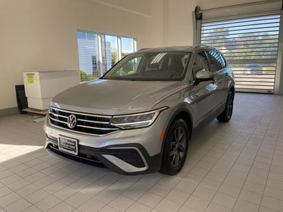 Certified 2022 Volkswagen Tiguan SE