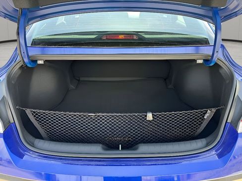 Used 2025 Hyundai Elantra SE w/ Cargo Package image 14