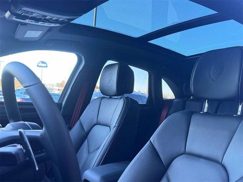 New 2026 Porsche Macan S image 13