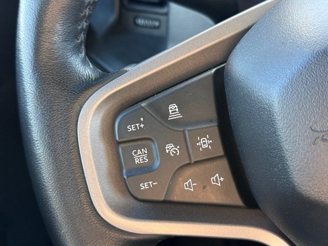 Used 2025 Ford Bronco Badlands AWD/4WD image 16