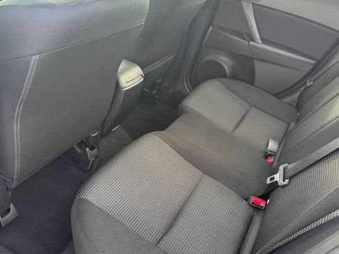 Used 2013 MAZDA MAZDA3 i Touring image 12
