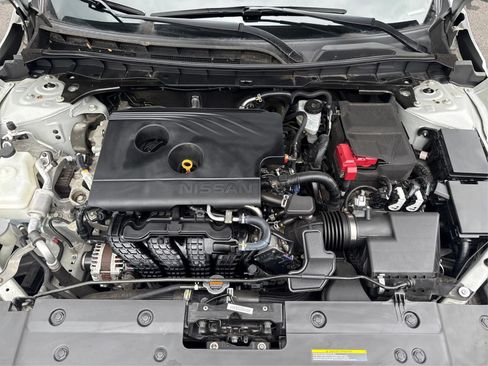 Used 2019 Nissan Altima 2.5 SV FWD image 11