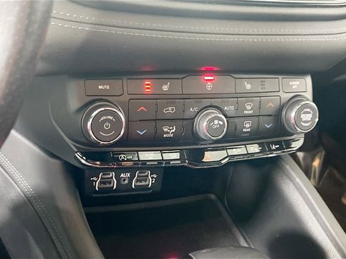 Used 2022 Dodge Durango GT image 15