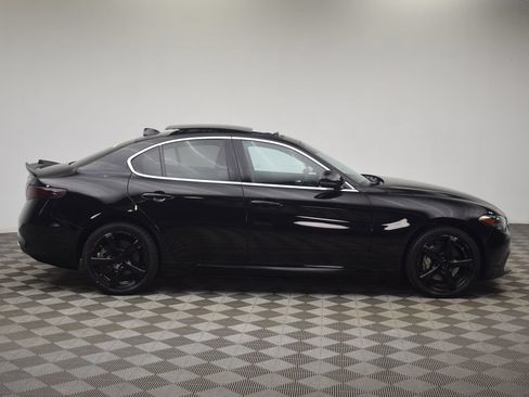 Used 2019 Alfa Romeo Giulia Ti AWD/4WD image 13