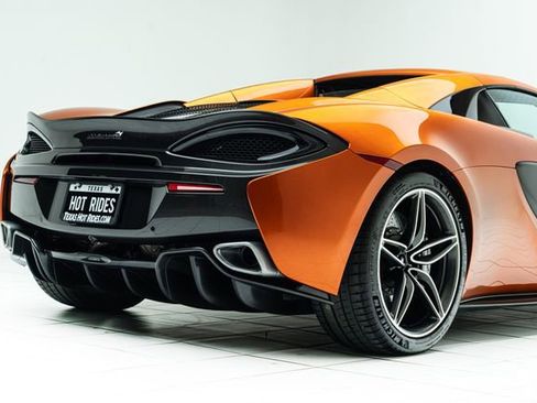 Used 2019 McLaren 570S Spider RWD image 14