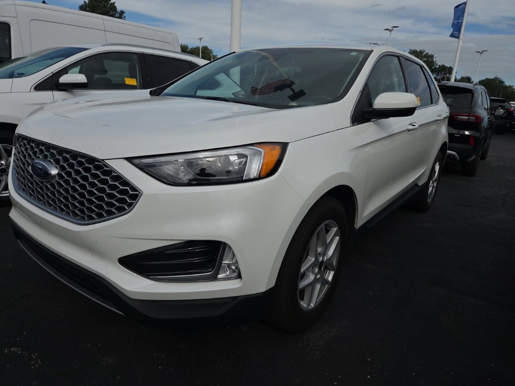 Certified 2024 Ford Edge SEL w/ Convenience Package AWD/4WD image 1